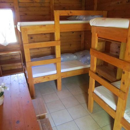 מלון Nyíregyháza Nyirfaliget Lovaskemping Es Turistahaz מראה חיצוני תמונה